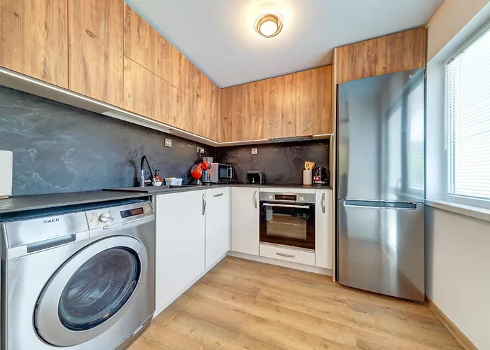 Apartment Rhodope Escape - Modern 1br With Balcony & Free Parking Smolyan